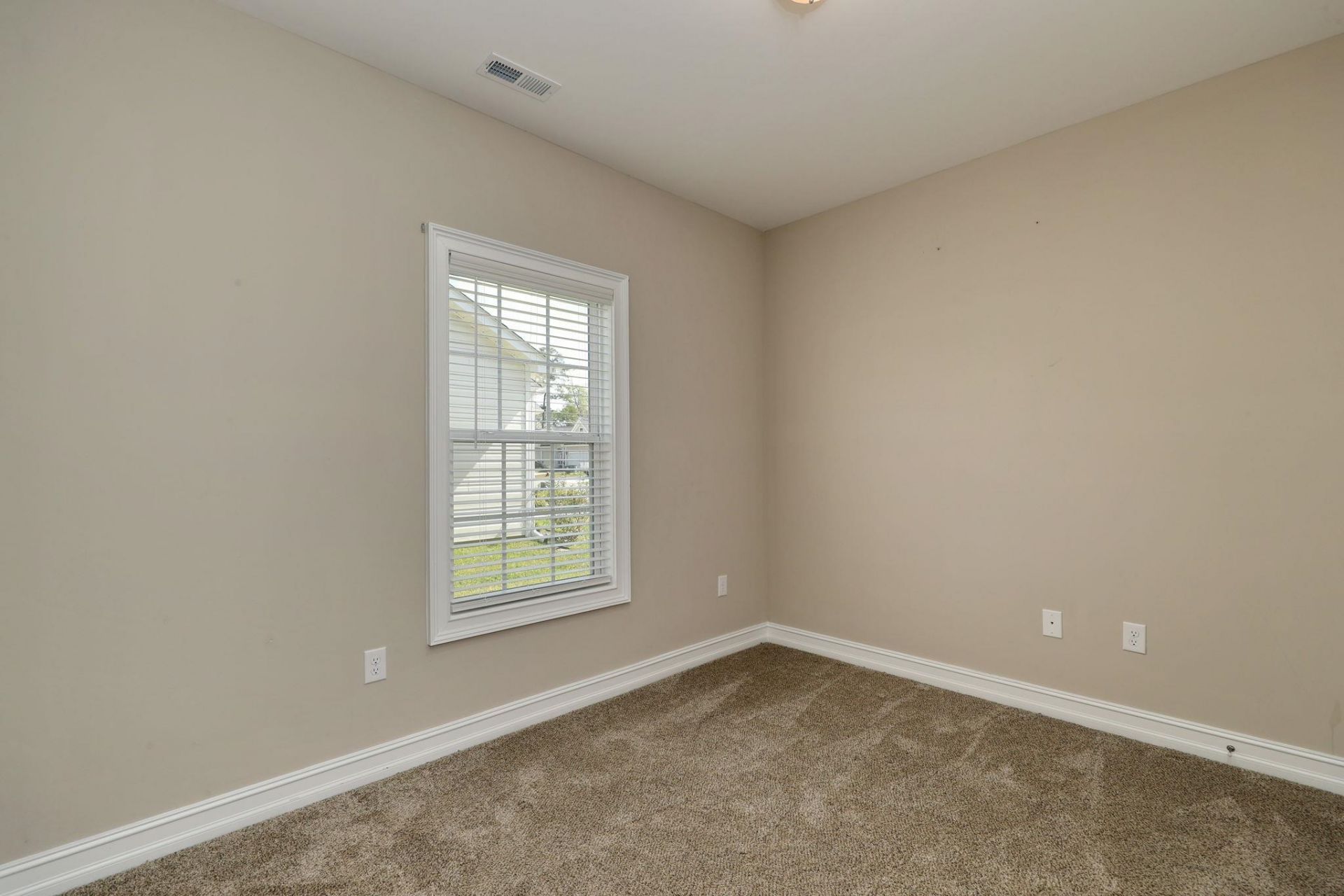 507 Whiddy Loop Photo 37