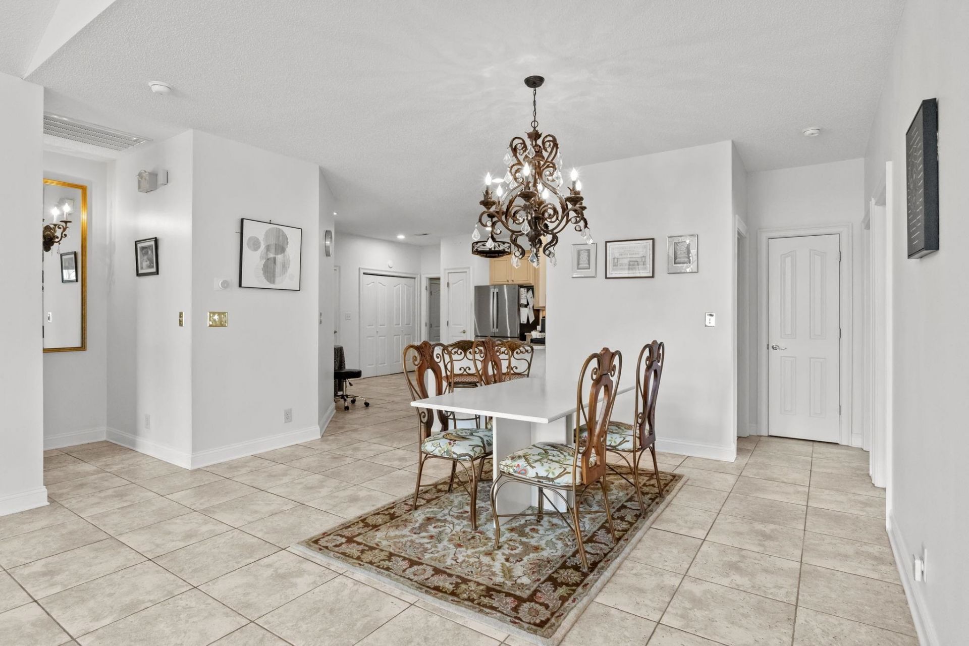 1459 Saint Thomas Circle Photo 12