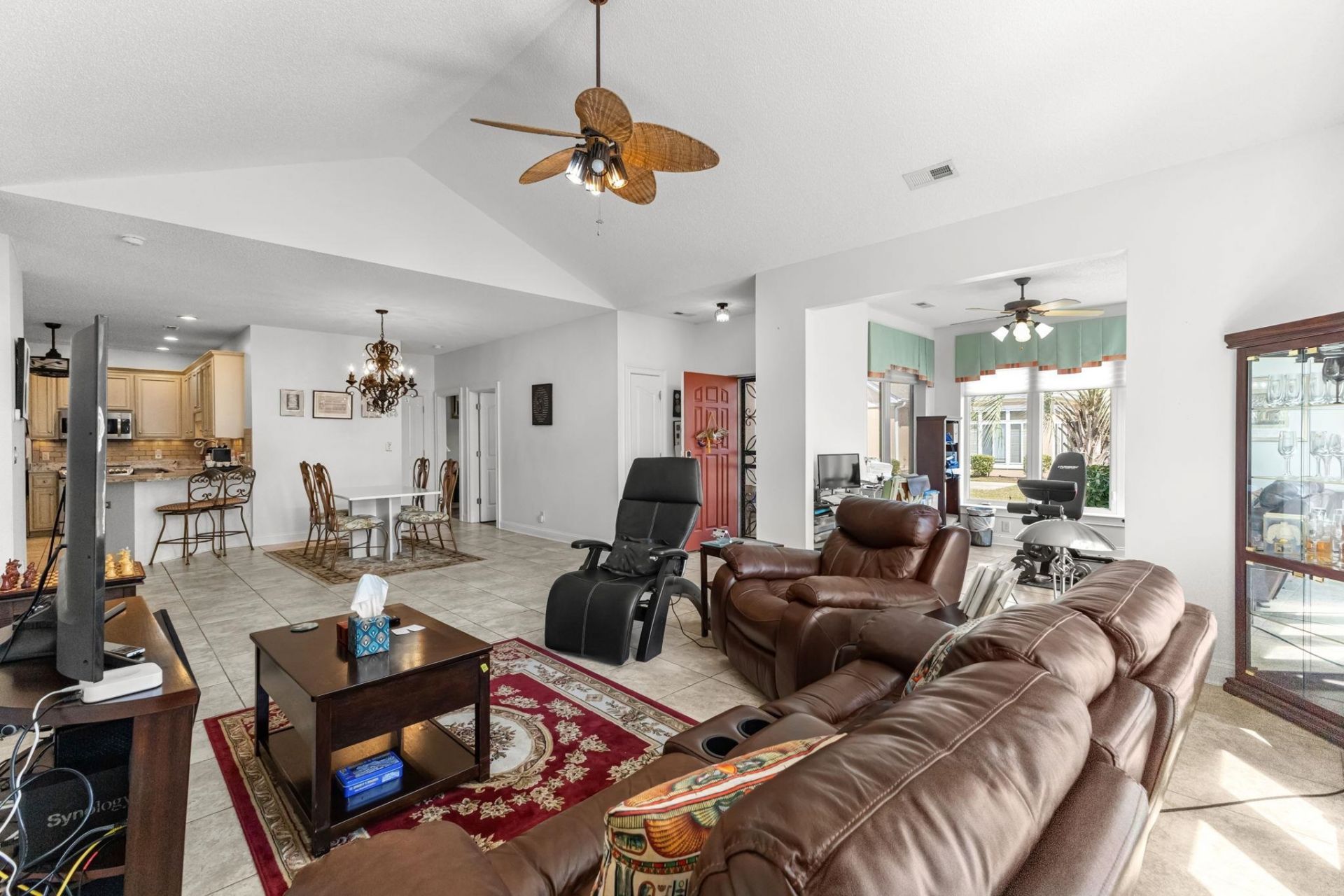 1459 Saint Thomas Circle Photo 8