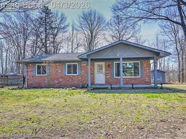 12335 Big Lake Road, Springfield Twp, MI 48350