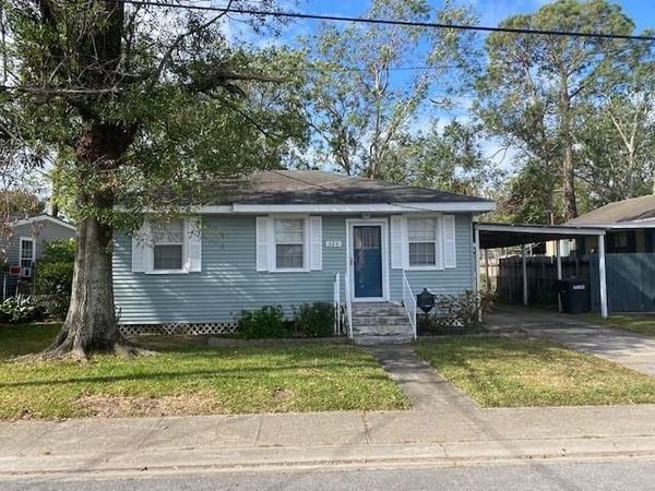 320 EAST Avenue , Harahan, LA 70123