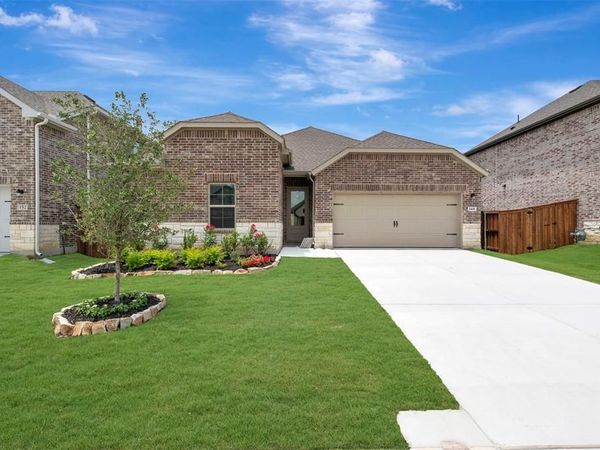 148 Summer Rain Way, Newark, TX 76071