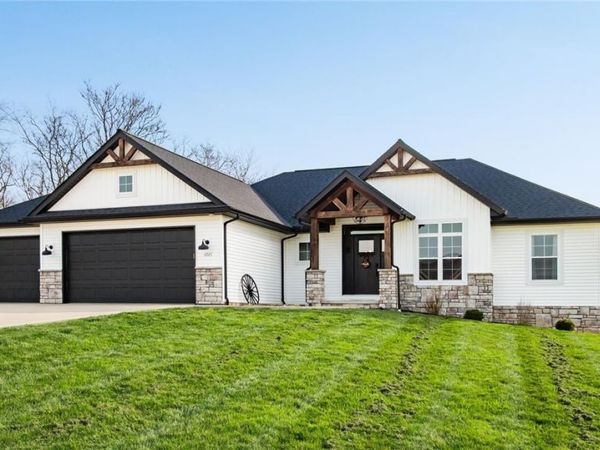 6865 Heritage Run Drive , Zanesville, OH 43701