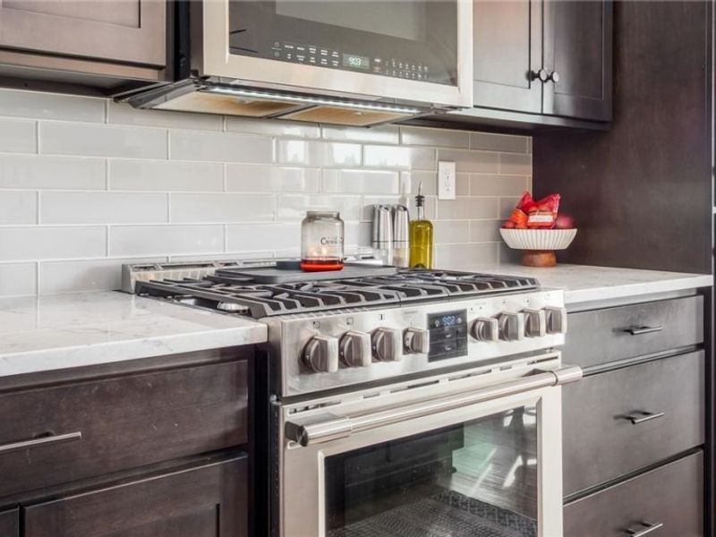 6865 Heritage Run Drive, Zanesville, OH 43701 Photo 12