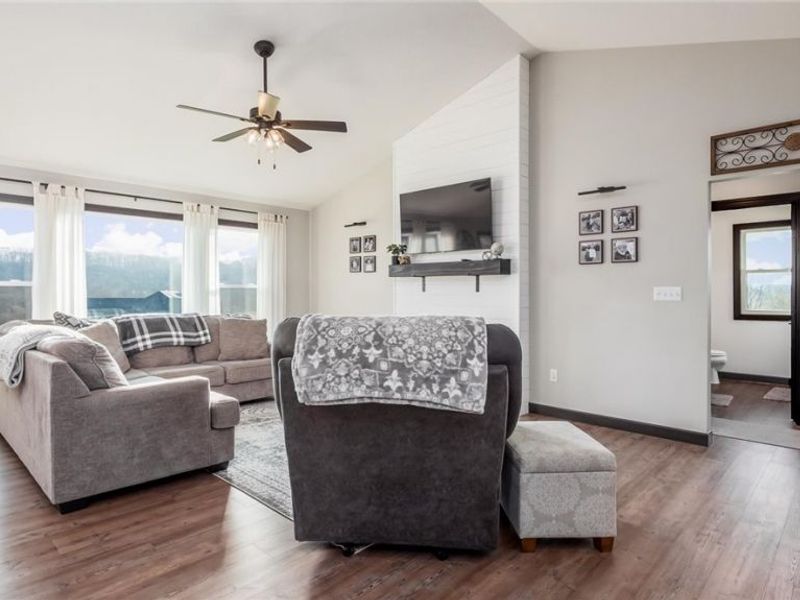 6865 Heritage Run Drive, Zanesville, OH 43701 Photo 13