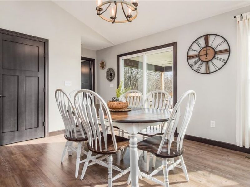 6865 Heritage Run Drive, Zanesville, OH 43701 Photo 18