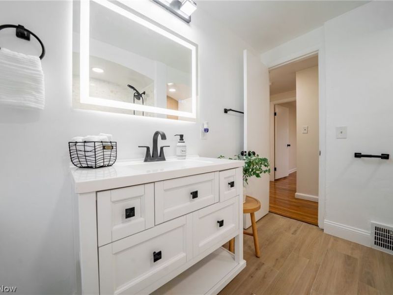 4909 W 220th Street, Fairview Park, OH 44126 Photo 20