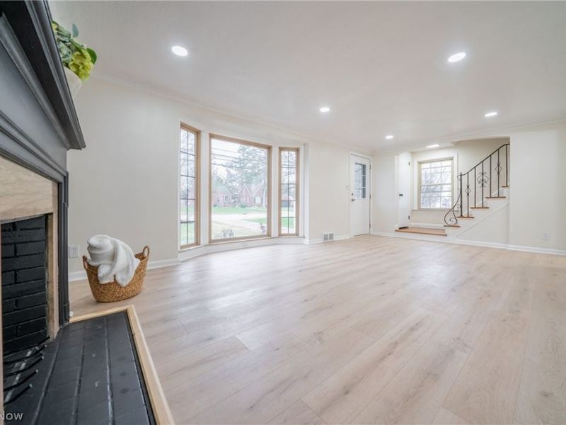 4909 W 220th Street, Fairview Park, OH 44126 Photo 5