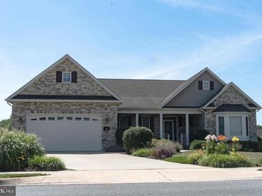 400 ALBIN DRIVE , STEPHENS CITY, VA 22655