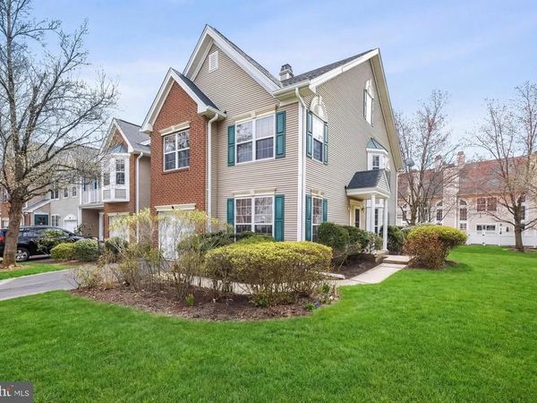 12 HOPKINS COURT, PLAINSBORO, NJ 08536
