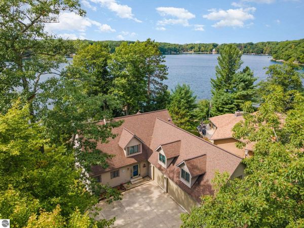 5685 Shirley Ann Drive, Harrison, MI 48625