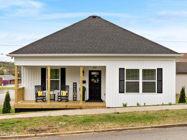 210 E 1st Ave, Lenoir City, TN 37771