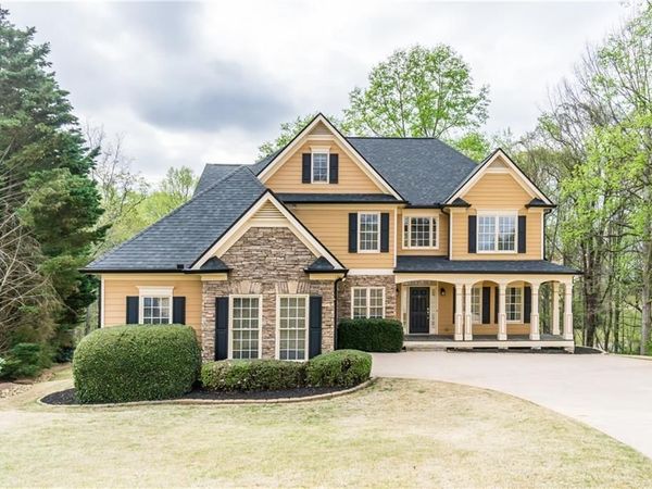8670 Woodland View Drive, Gainesville, GA 30506