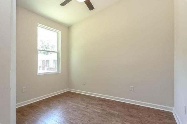 514 Bank Street Photo 5