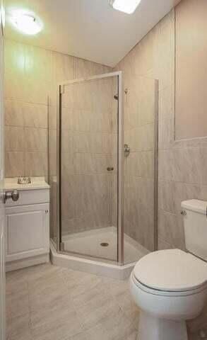 514 Bank Street Photo 8