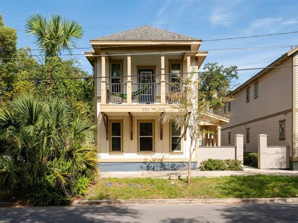 717 NW 10TH STREET, Unit 10, GAINESVILLE, FL 32601