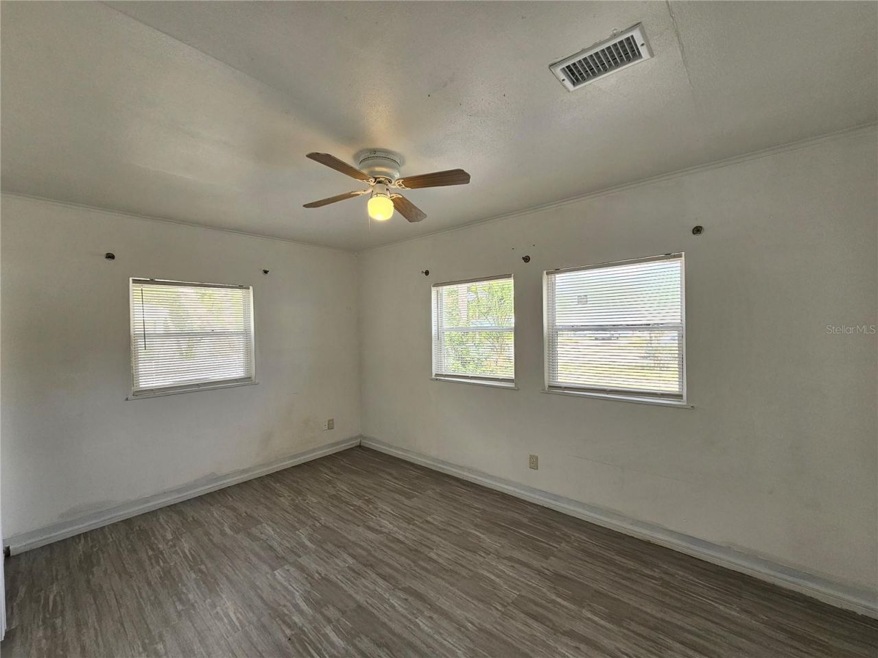 5706 Dr Martin Luther King Jr Street N, Saint Petersburg, FL 33703 Photo