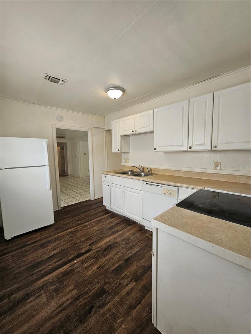 5706 Dr Martin Luther King Jr Street N, Saint Petersburg, FL 33703 Photo