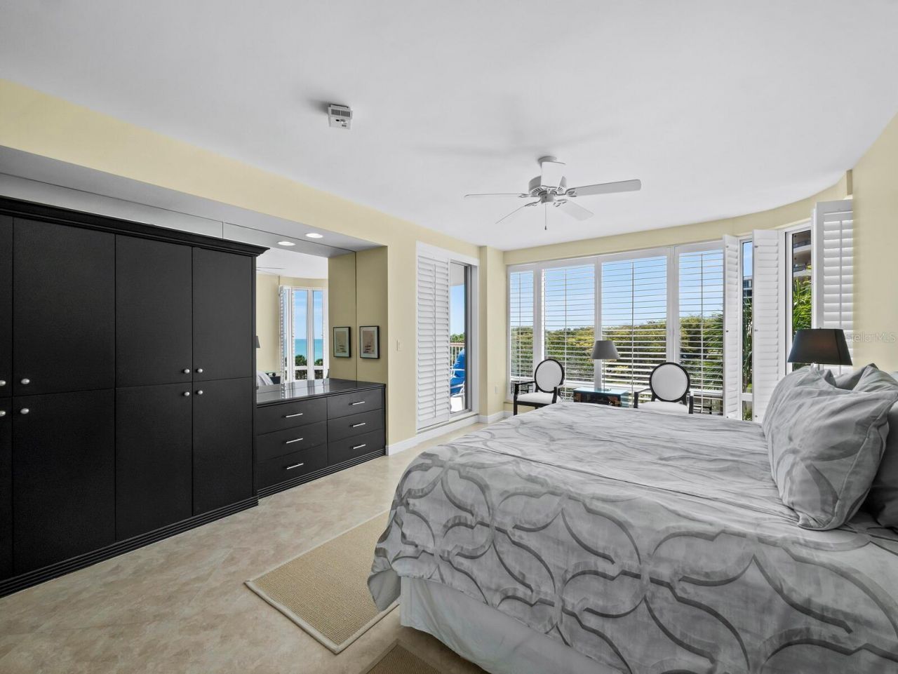 455 Longboat Club Road, Unit 402, Longboat Key, FL 34228 Photo
