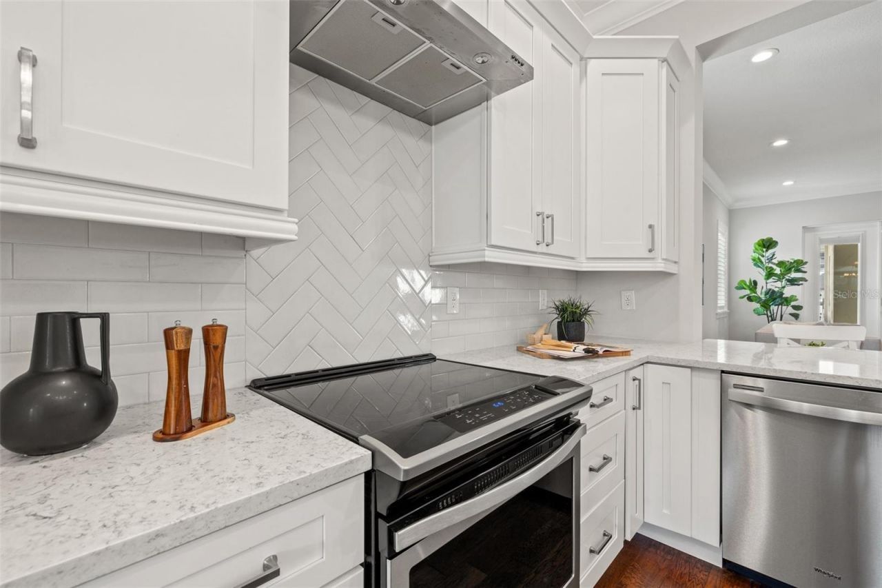 445 29th Avenue N, Saint Petersburg, FL 33704 Photo