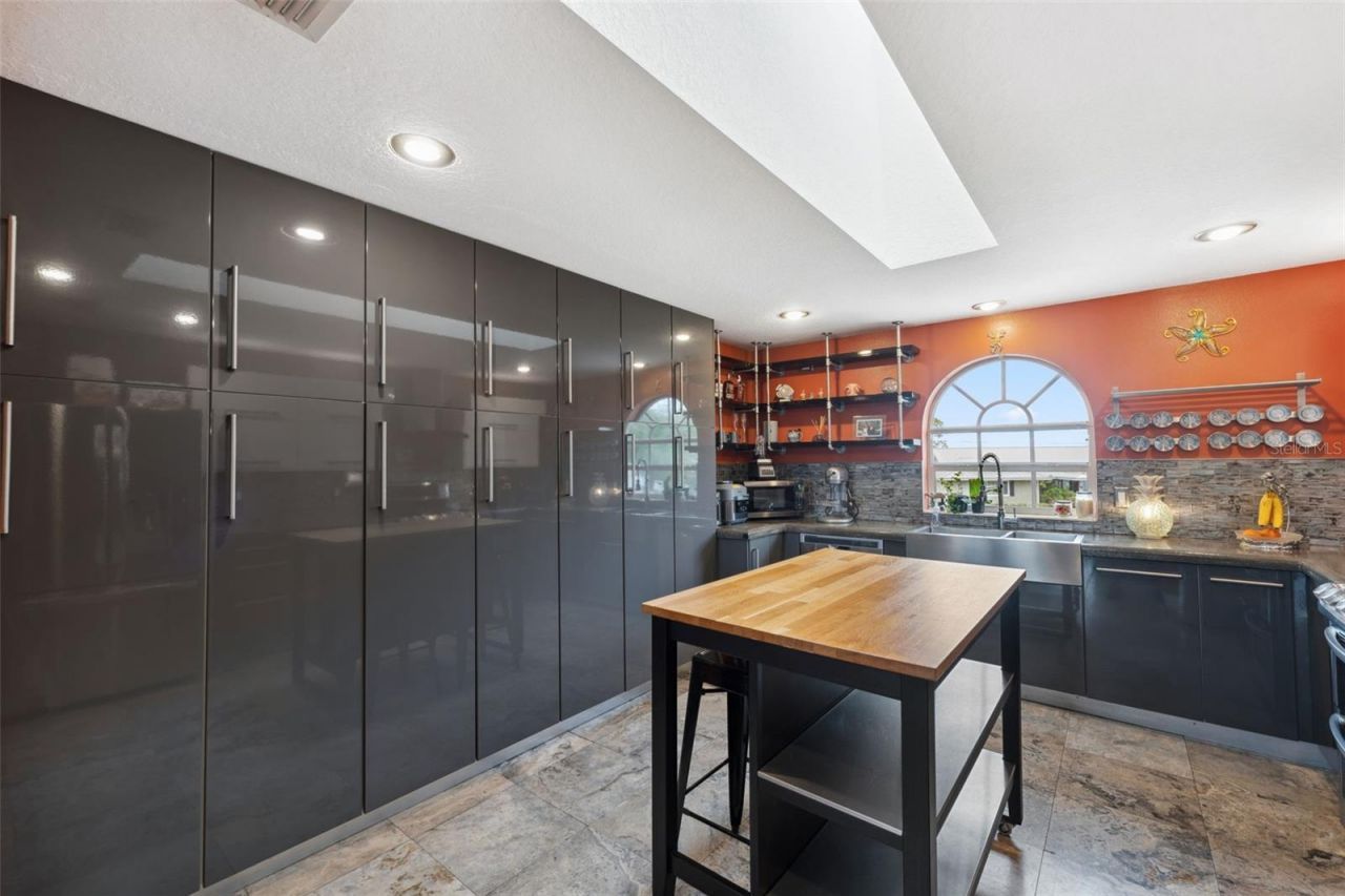 3114 Bluff Boulevard, Holiday, FL 34691 Photo