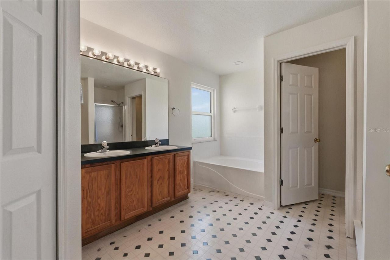 1734 Mapleleaf Boulevard, Oldsmar, FL 34677 Photo