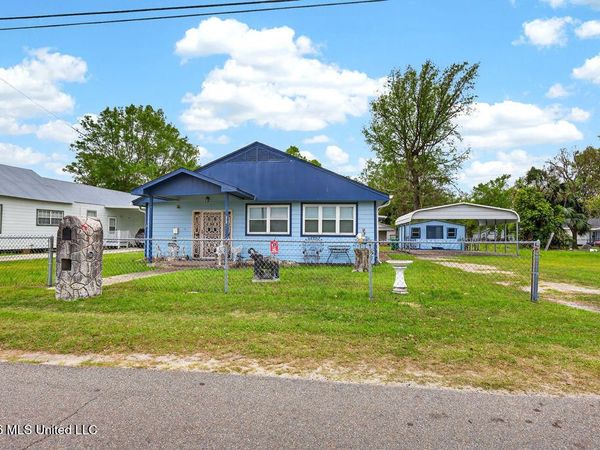 514 Bookter Street, Bay Saint Louis, MS 39520