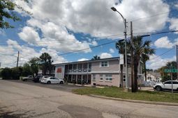 307 Flagg St.  photo 4