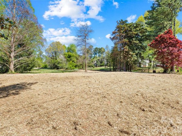 126 Aqua Drive, Mooresville, NC 28117