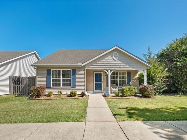 4462 Alberta Street, Fayetteville, AR 72704