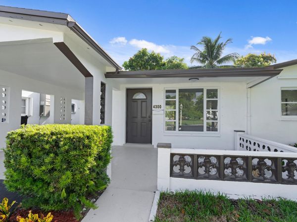 4300 NW 45th Terrace, Lauderdale Lakes, FL 33319