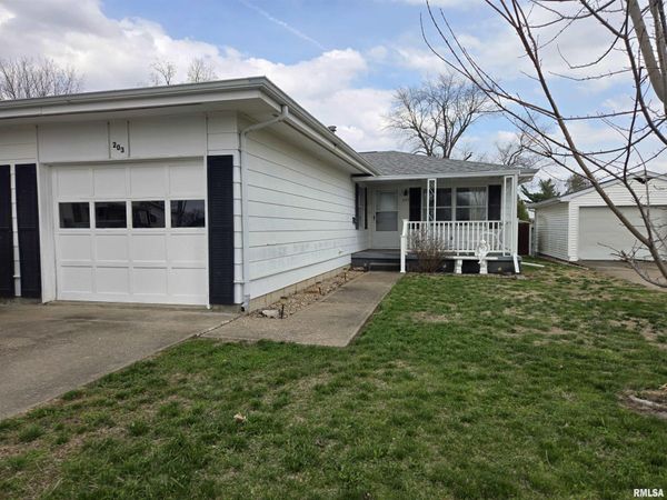 203 S A Street, La Harpe, IL 61450
