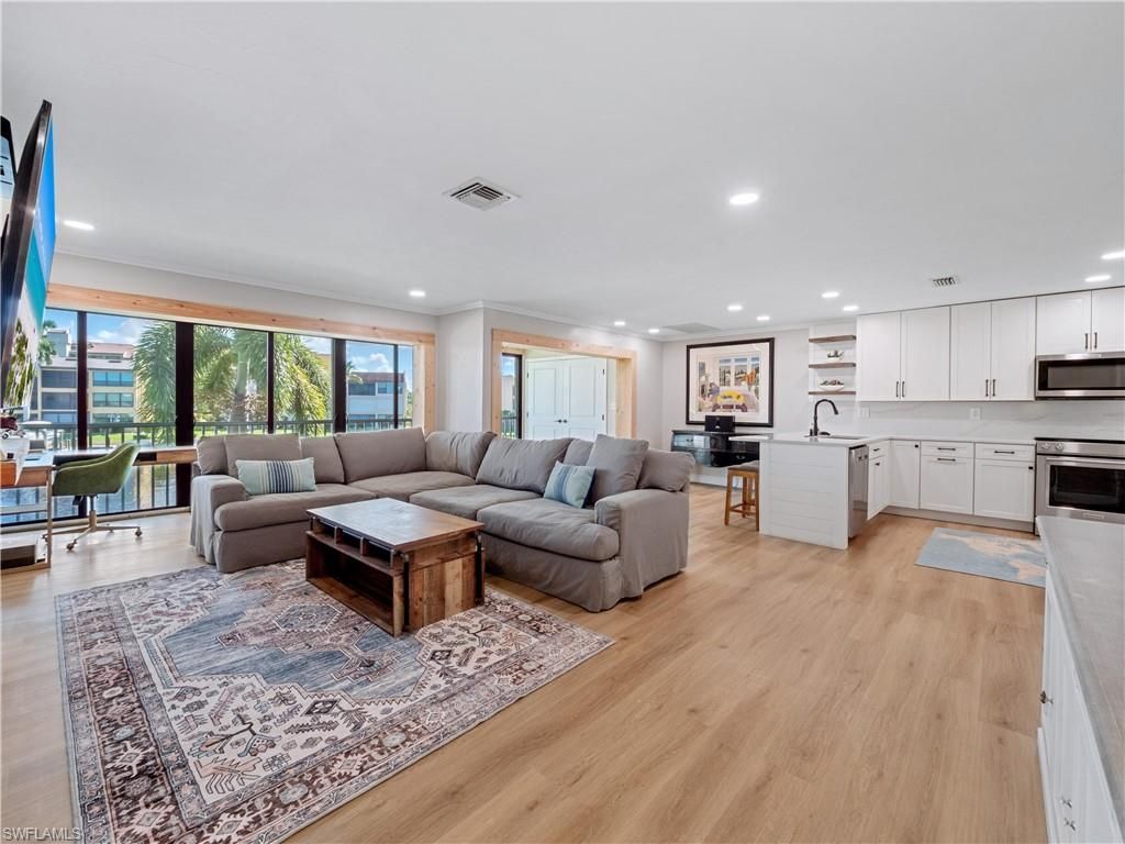 4105 SE 19th Pl, Unit 201, Cape Coral, FL 33904 Photo