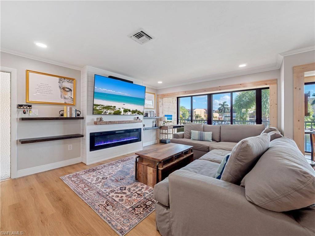 4105 SE 19th Pl, Unit 201, Cape Coral, FL 33904 Photo