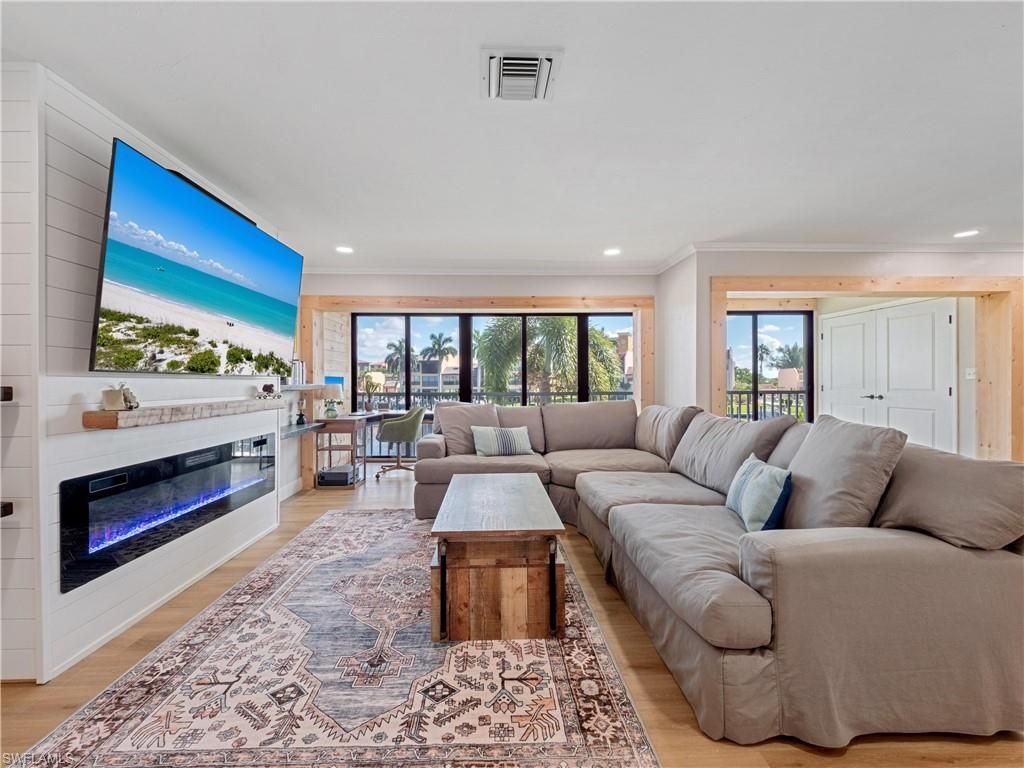 4105 SE 19th Pl, Unit 201, Cape Coral, FL 33904 Photo