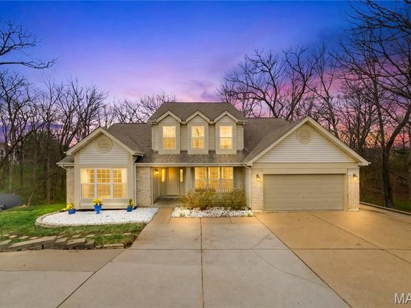 2245 Meadow Forest Drive, Pacific, MO 63069