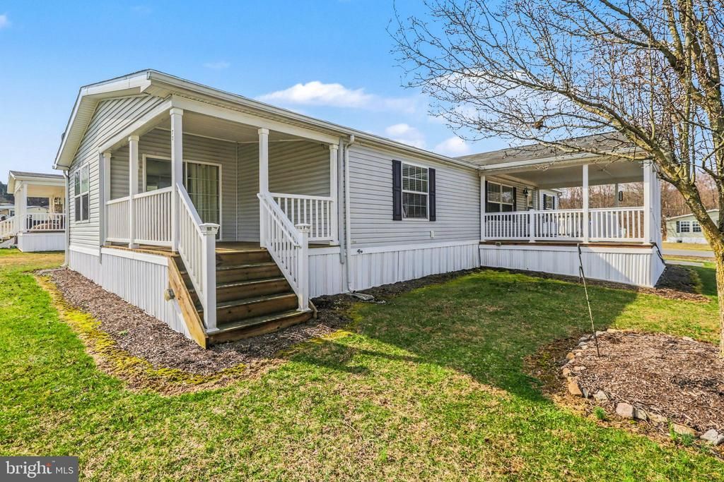 71 MEADOWVIEW DRIVE , NEW BLOOMFIELD, PA 17068