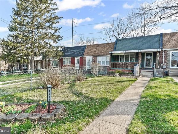 1515 YATES AVENUE , MARCUS HOOK, PA 19061