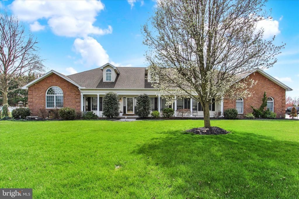 266 FAIRVIEW DRIVE , HANOVER, PA 17331