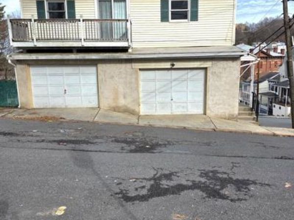 17 S JACKSON STREET , POTTSVILLE, PA 17901