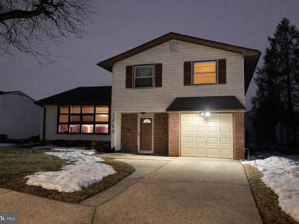 1036 CAMAS DRIVE, PHILADELPHIA, PA 19115