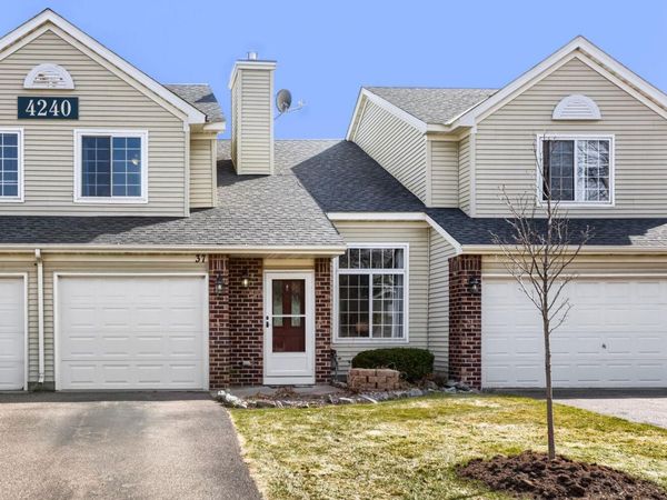 4240 Merrimac Lane N, Unit 37, Plymouth, MN 55446