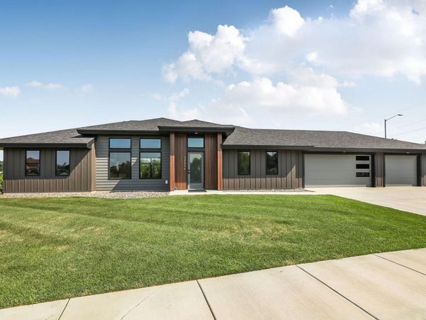 3401 Wildflower Road S, Saint Cloud, MN 56301