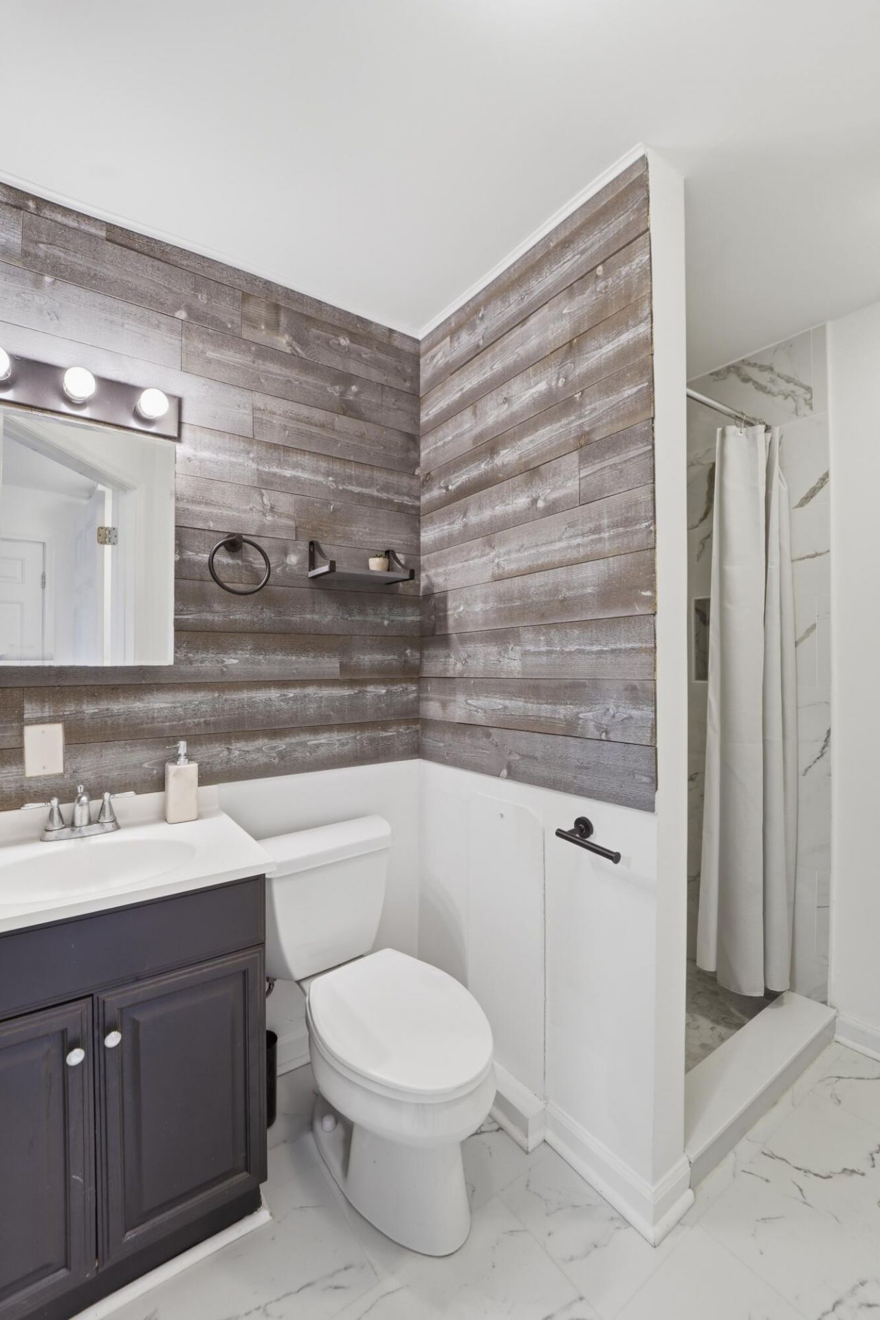 1749 Lady Ashley Street Photo 16