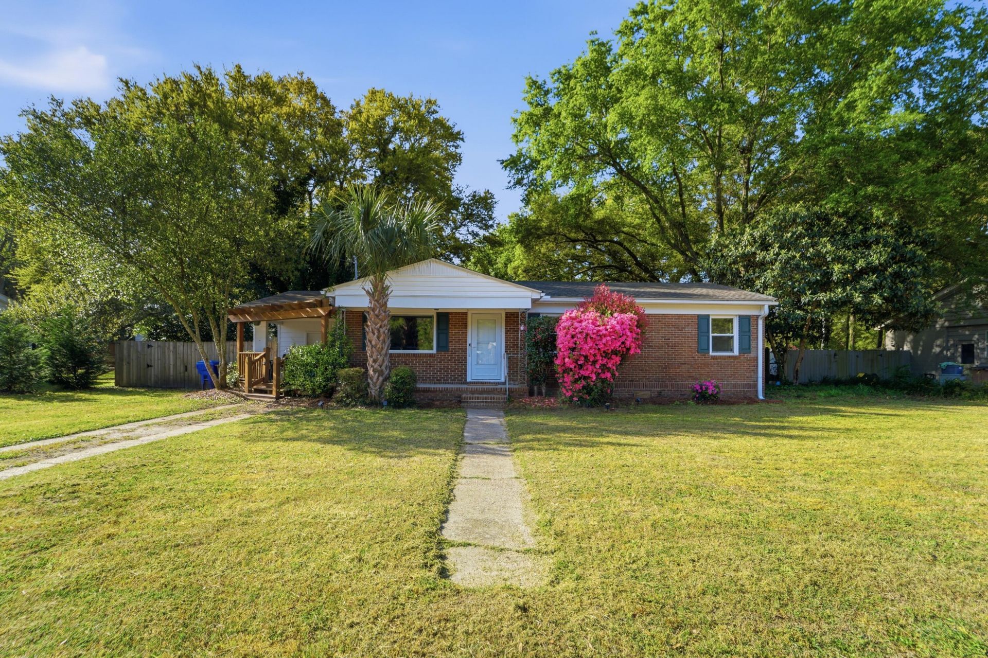 1749 Lady Ashley Street Photo 19