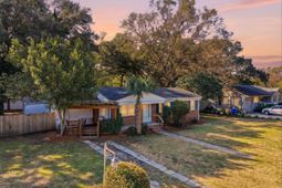 1749 Lady Ashley Street photo 4