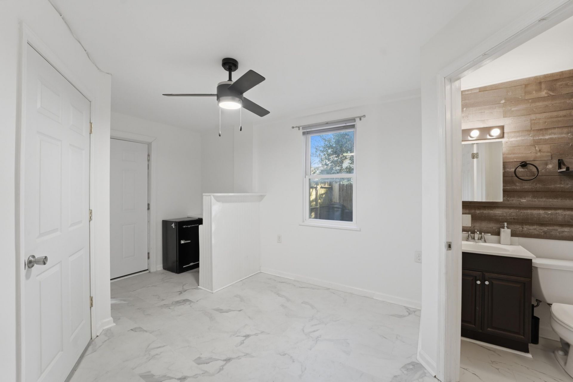 1749 Lady Ashley Street Photo 25