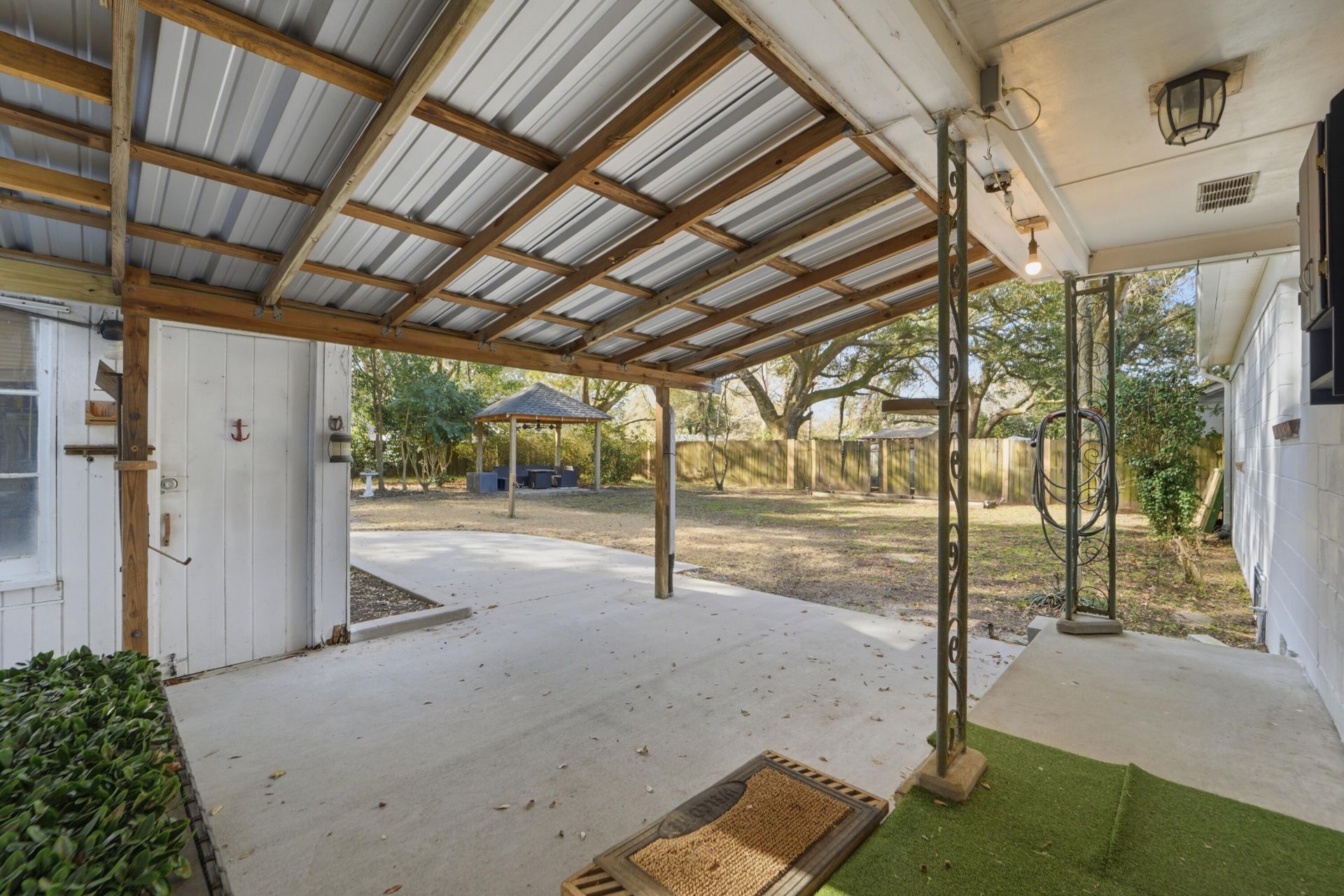 1749 Lady Ashley Street Photo 39