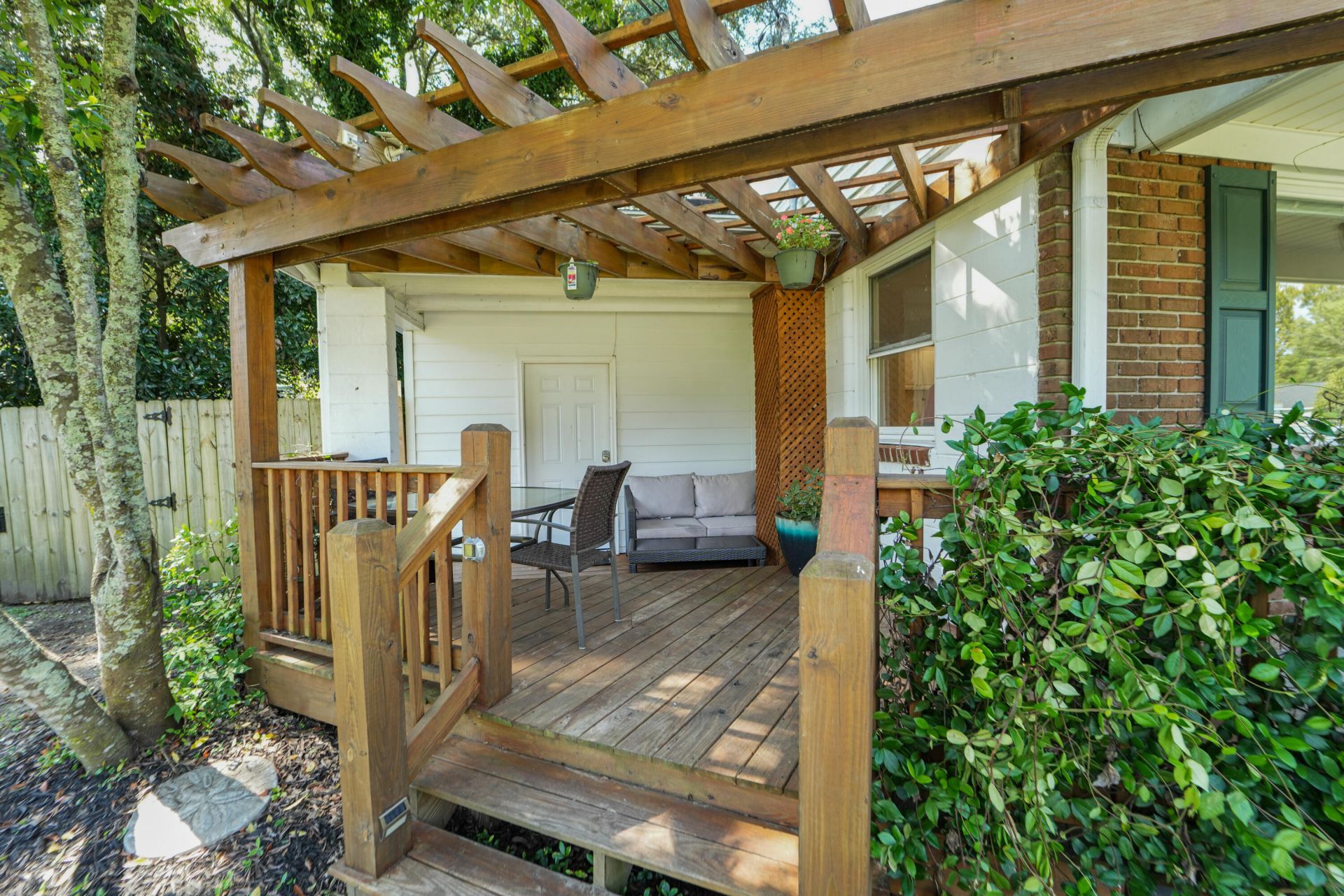 1749 Lady Ashley Street Photo 4