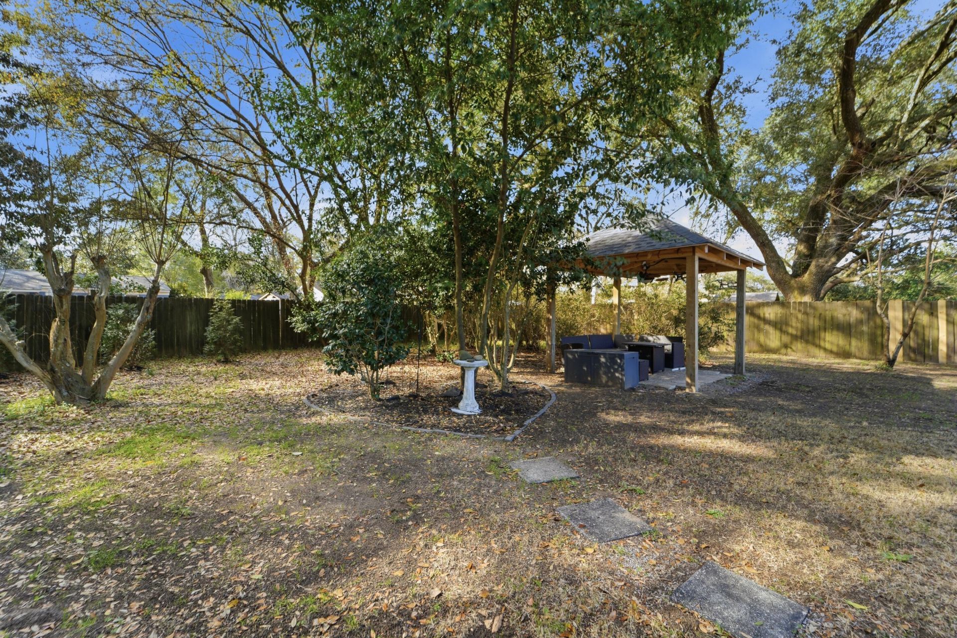 1749 Lady Ashley Street Photo 47